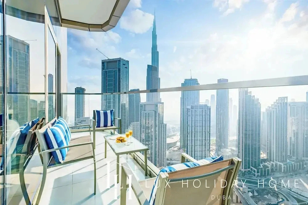 LUX Paramount Burj View Business Bay