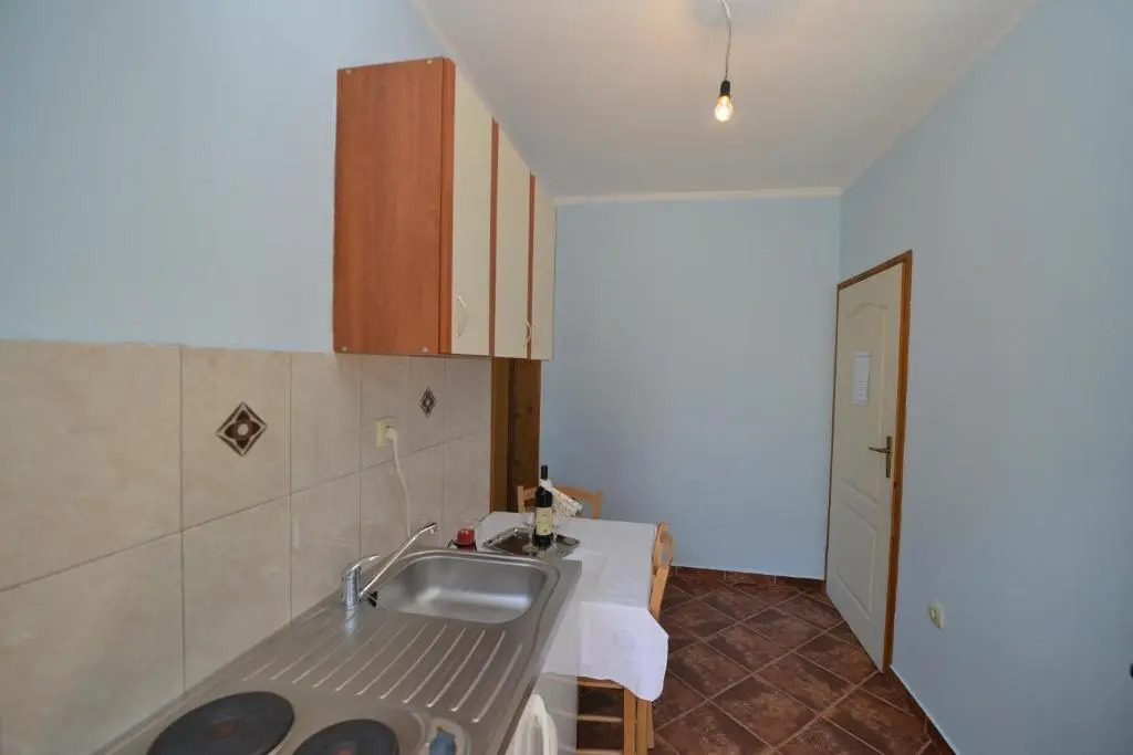 B & M Apartments