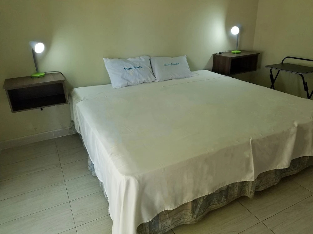 Hotel Rincón Familiar con Piscina, cerca de la playa y restaurante
