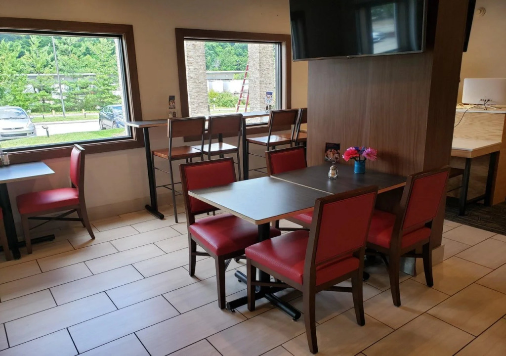 Holiday Inn Express Hotel Pittsburgh-North/Harmarville by IHG
