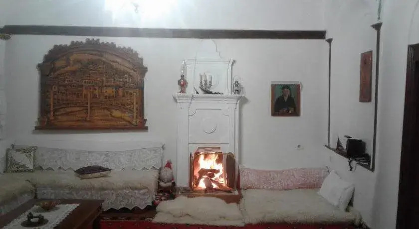 White House Hotel & Restaurant
