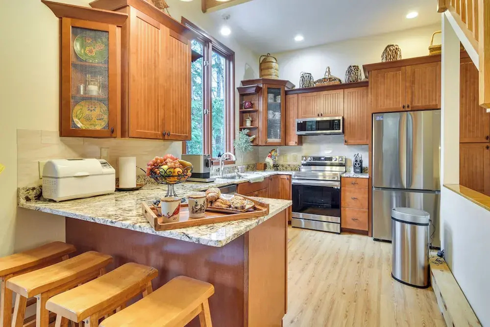 Ski & Golf: Cozy North Conway Mountain Cabin!