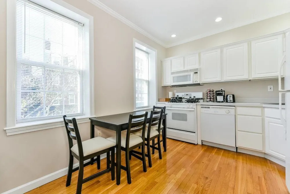 Gorgeous 3br/2ba Apt on Freedom Trail by Domio