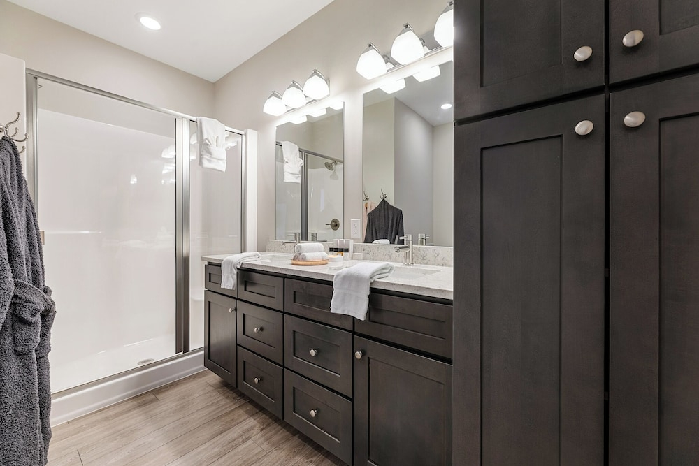 539 Bay Street Traverse City - Luxury Downtown Residences