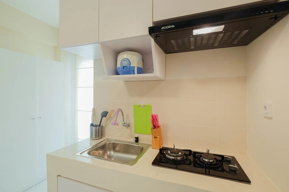 Homey and Comfy Studio Cinere Resort Apartment
