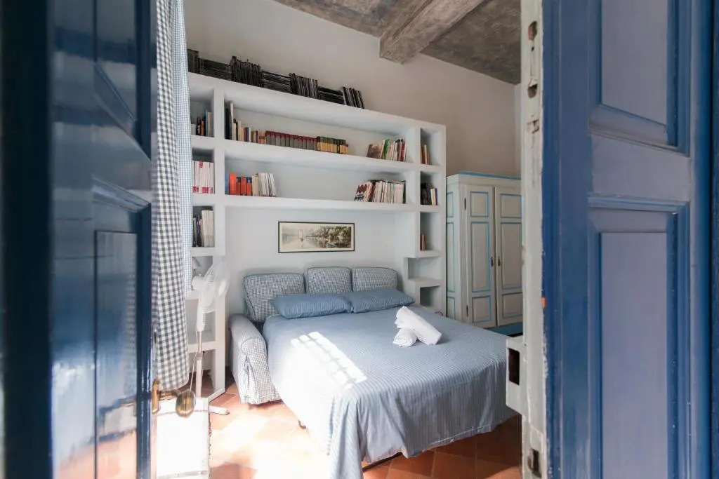 Room 34 by "The House Of Travelers"