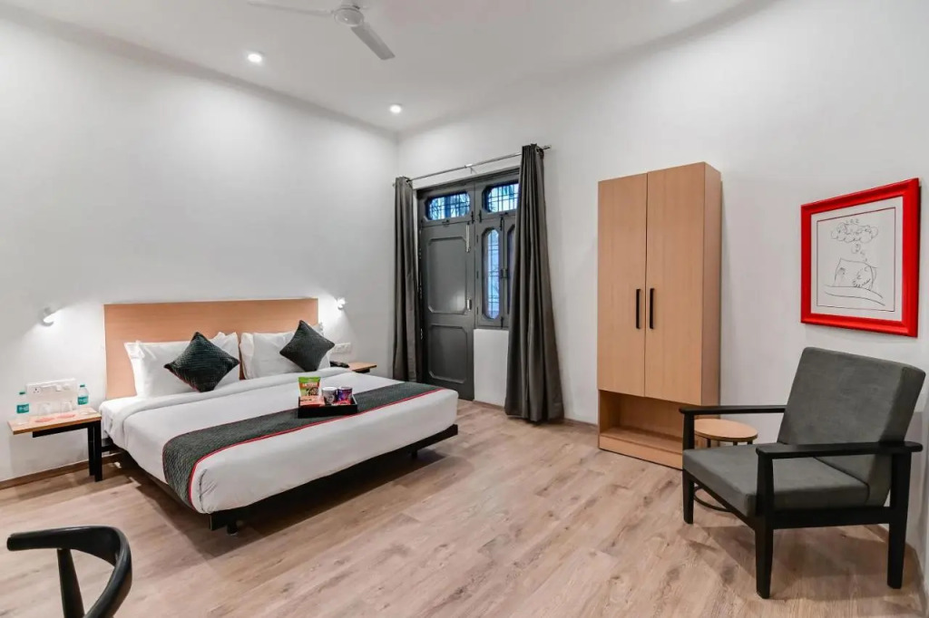 Super OYO Townhouse Vijay Khand Gomti Nagar