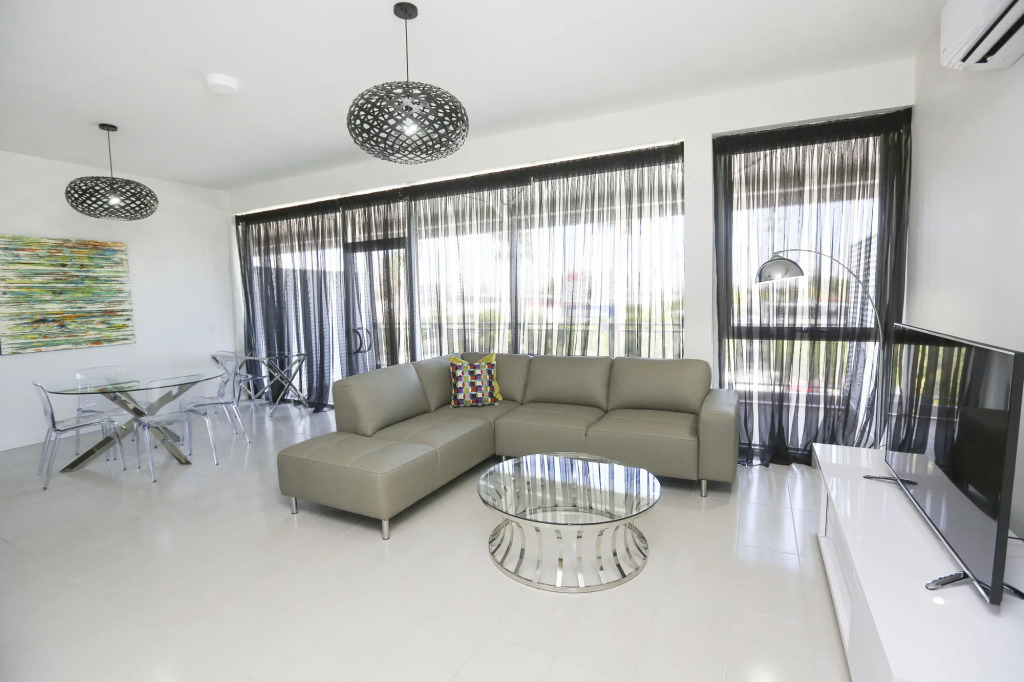 Indulge Apartments - CBD