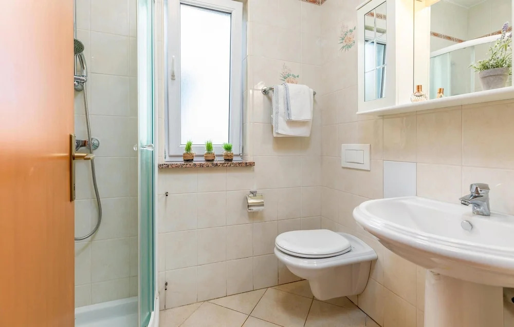 Stunning Home In Musalez