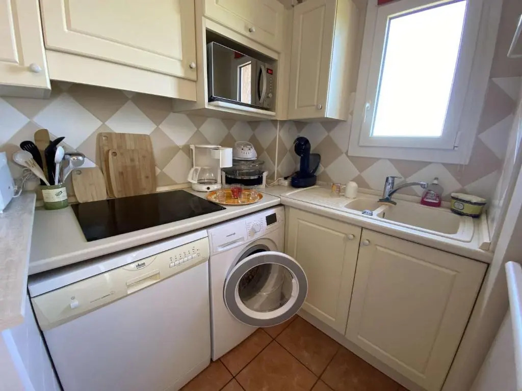 Appartement Les Issambres, 2 pièces, 6 personnes - FR-1-226-443