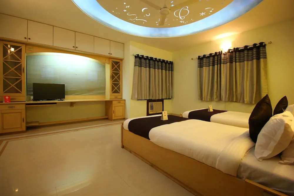OYO 8949 Atman Bungalows