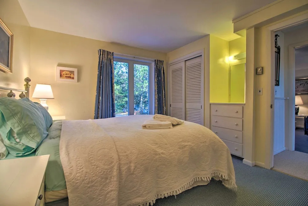 Adventure Home: Trails, Pool, Gym & Tennis Access