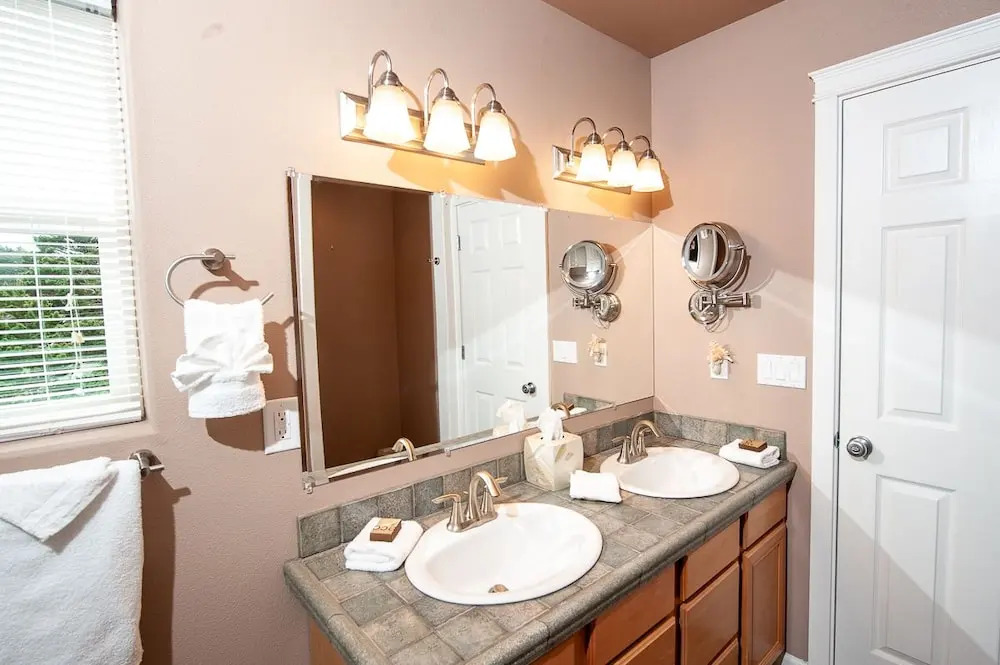 Serenity by the Sea - 3 Br Home