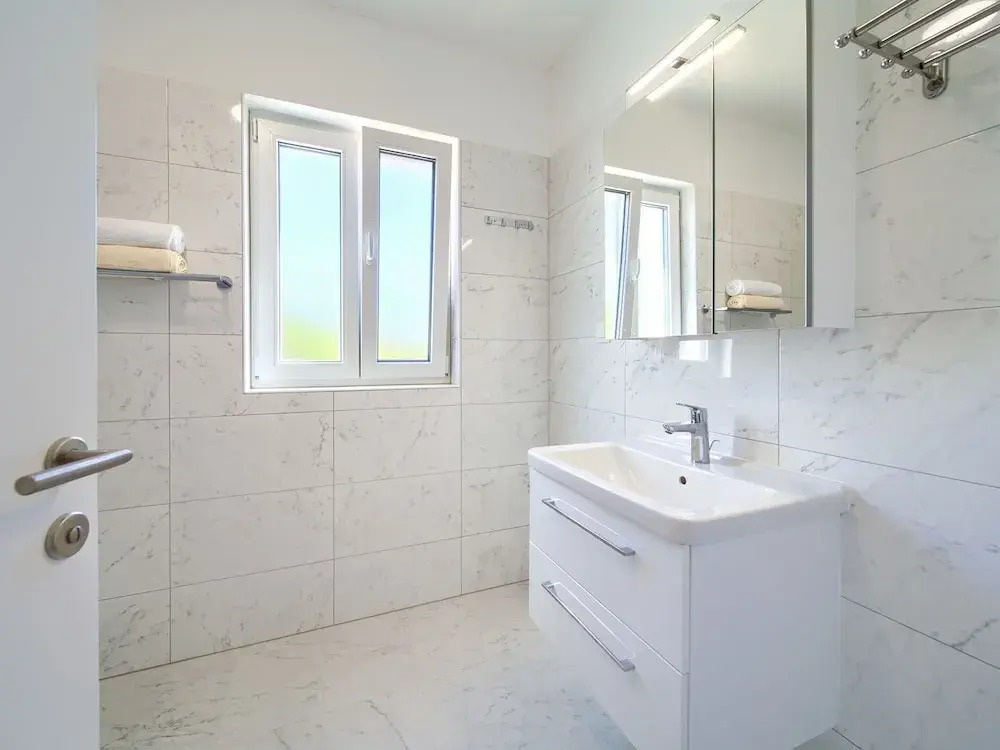 Villa in Cres With Sea Views & Pool