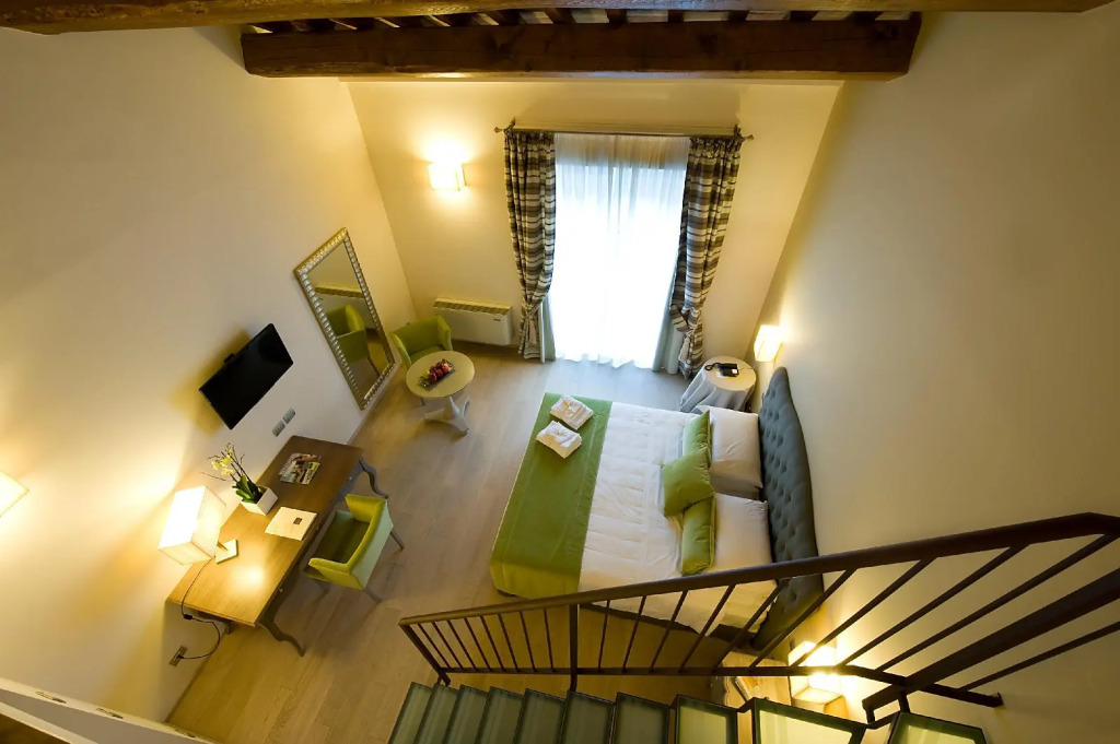 Relais dellOlmo