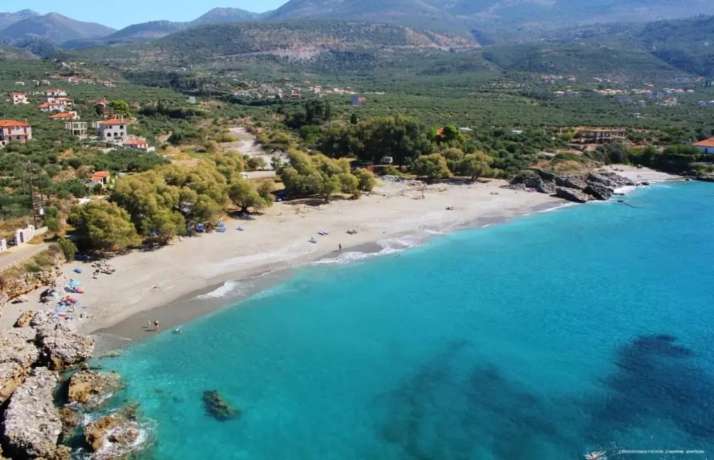 Selinitsa Stone Residence - Mani Poolside Retreat