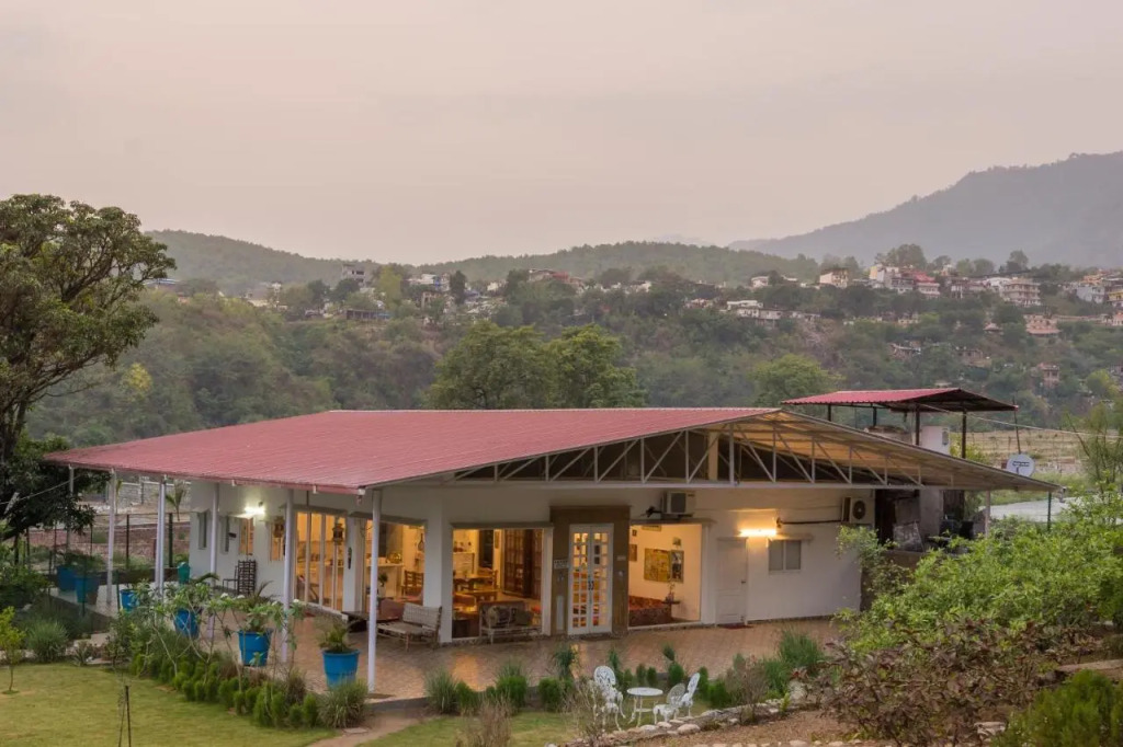 Saffronstays Doon Valley View, Dehradun
