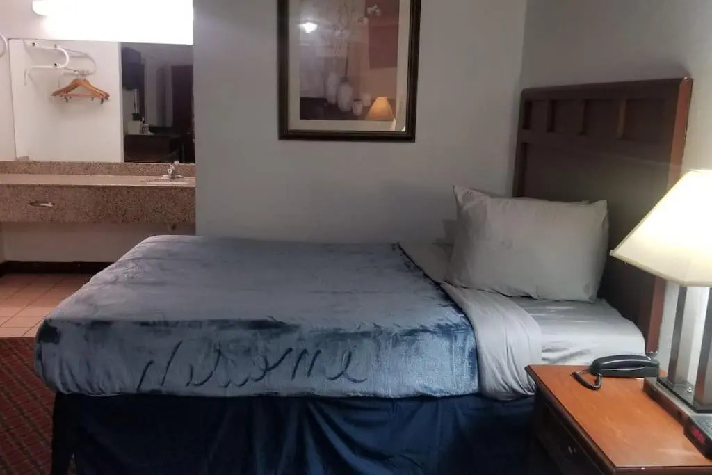 OSU King Bed Hotel 104 Booking