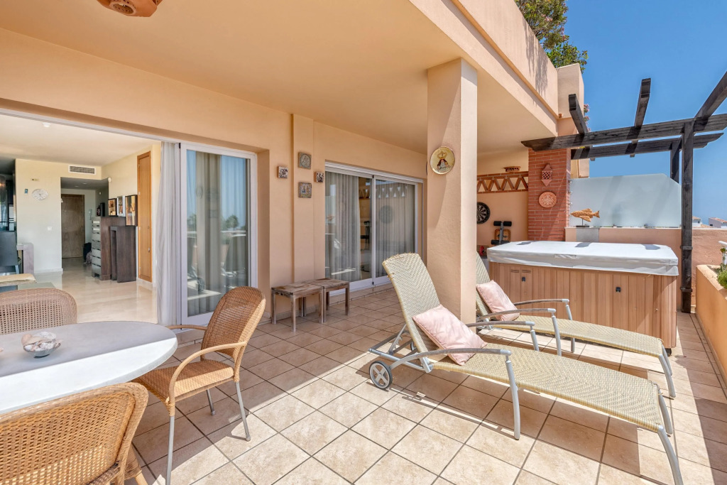 Stunning 2BR Sea View Condo 8 in Malibu