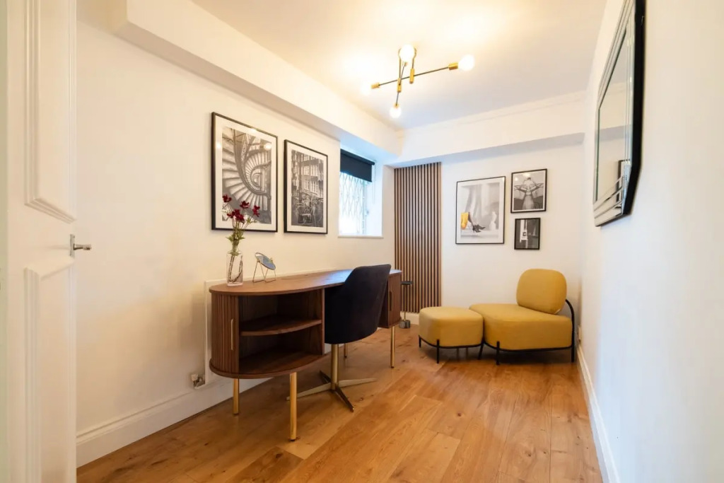 The West Hampstead Wonder  - Stunning 2BDR with Study Room and Garden