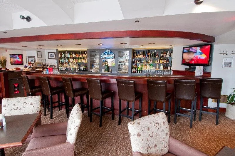 Quality Hotel Downtown-Inn at False Creek