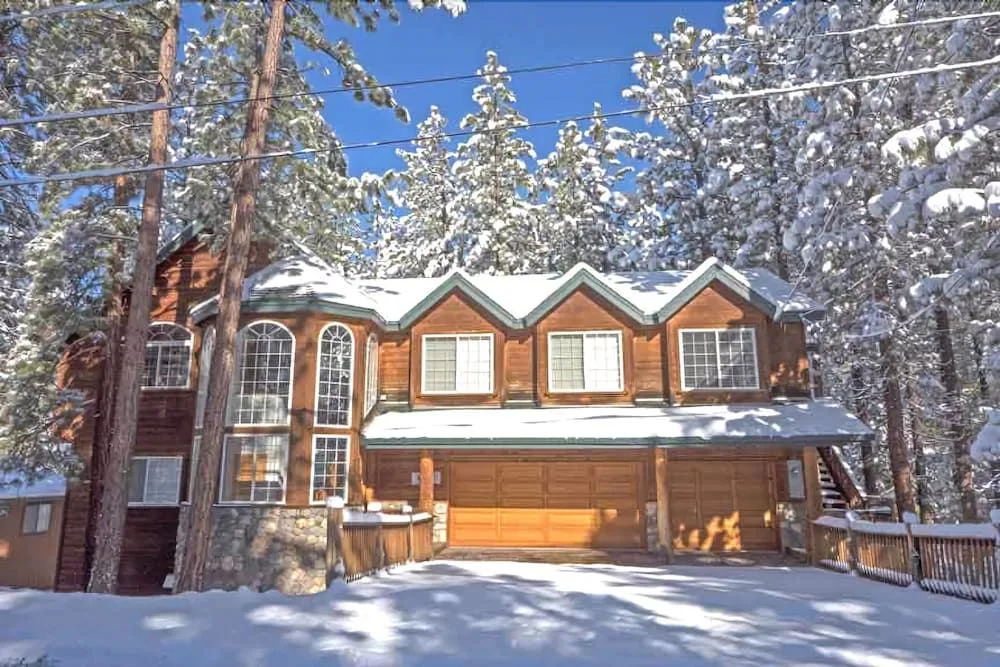 2460 Lupine Trail 6 Bedroom Home by RedAwning