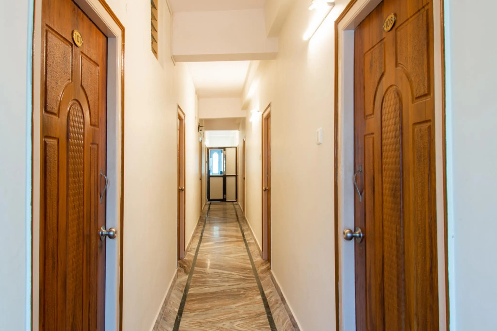 Super OYO Hotel O Adarsh Nagar Near Kavya Hospital