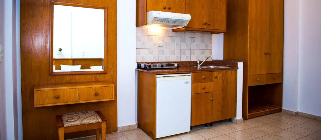 Danelis Studios & Apartments