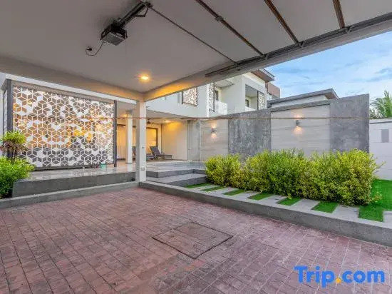 Thai Home Jomtien Deluxe3B Villa