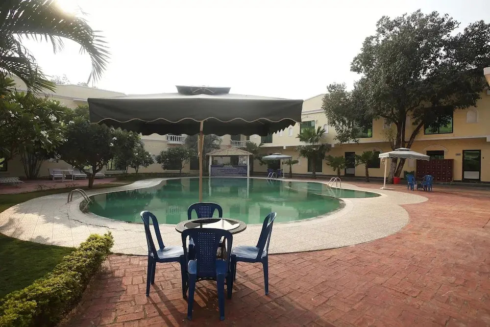 Capital O 699 Hotel Sneha