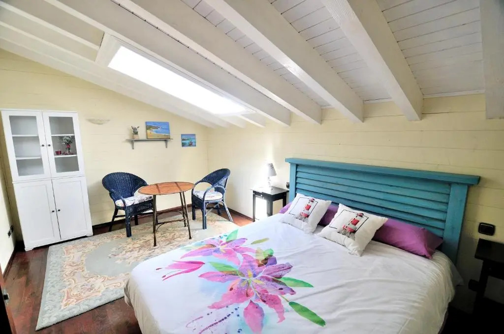 House With 3 Bedrooms in Albuerne, With Enclosed Garden - 6 km From th
