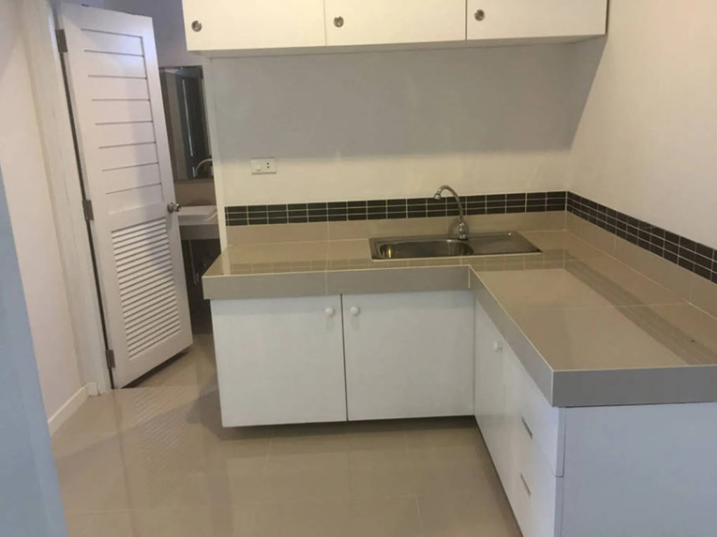 2 Bed Villa 15 min walk to beach