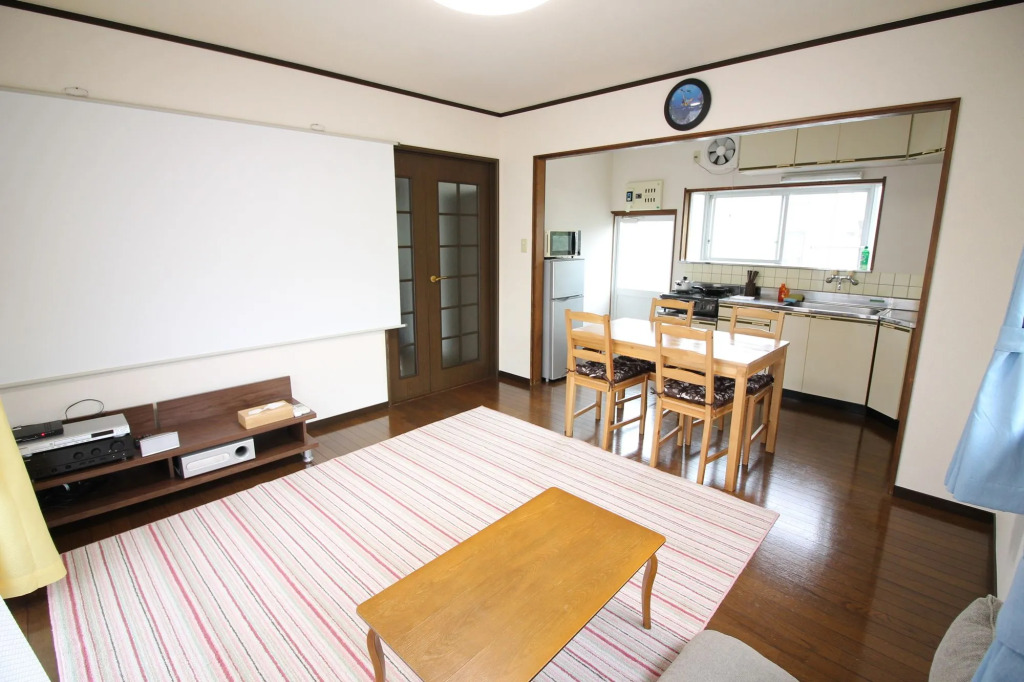 Tomareru Himitsukichi L-Base