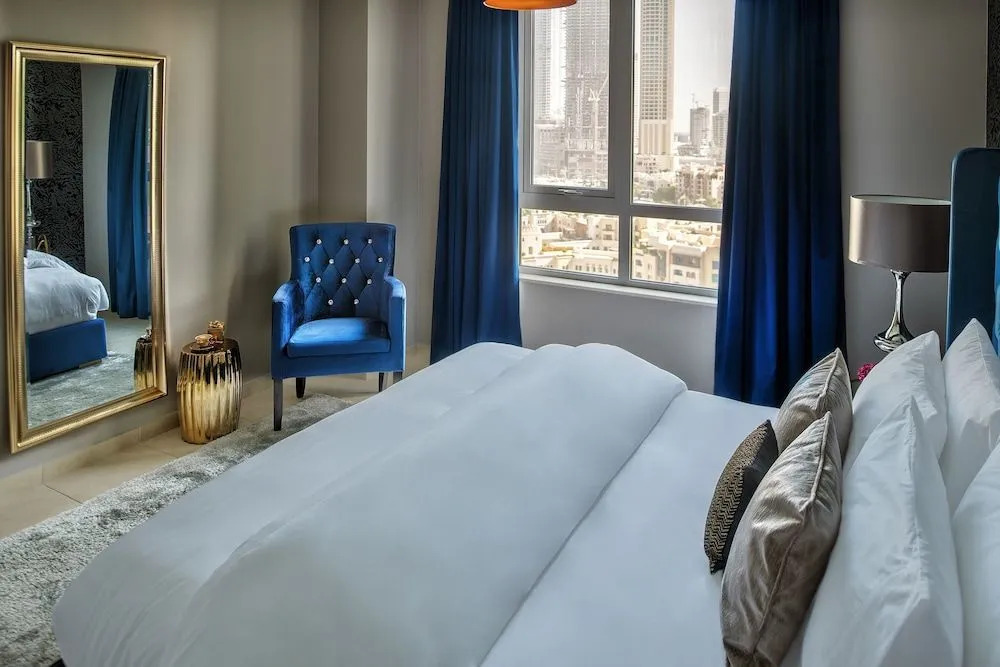 Luxury Staycation - The Residences Tower
