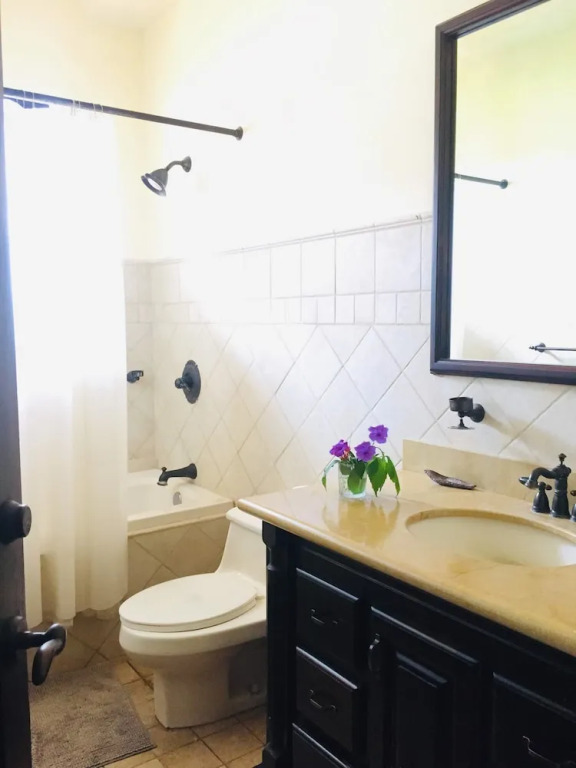 Villa Colibri At Beachfront Gated Community
