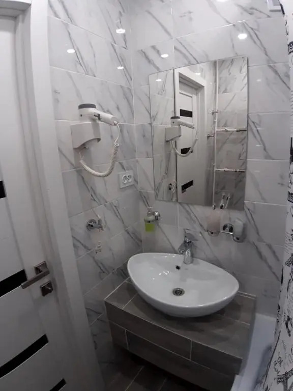 Apartment lux Tolstogo 90. Апартаменты люкс Толстого 90