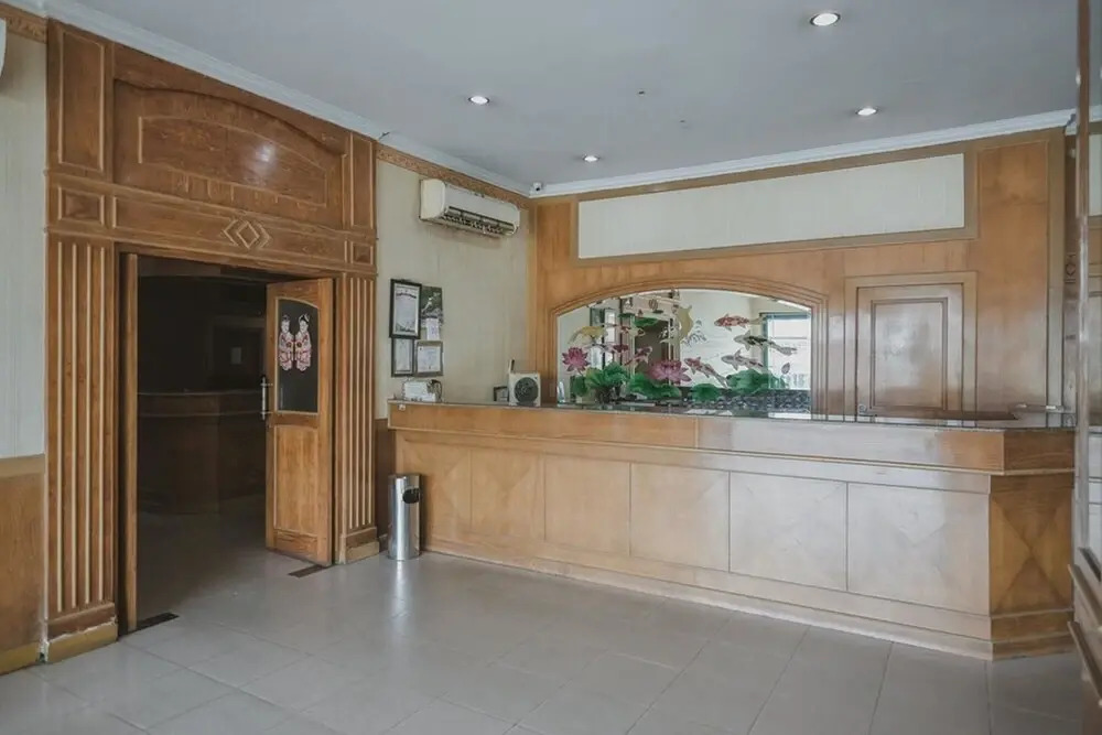 RedDoorz Plus near Tugu Tari TheHok Jambi