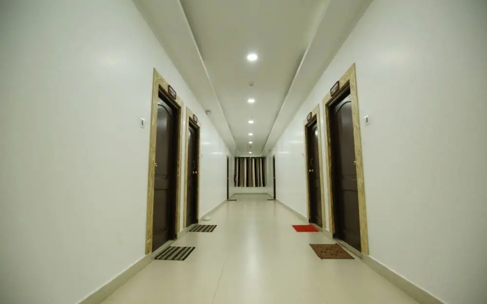 Hotel Marina Manor