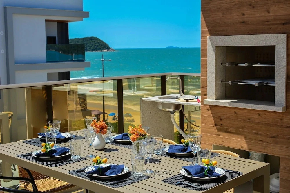 Duplex Vista Mar com Piscina Privativa