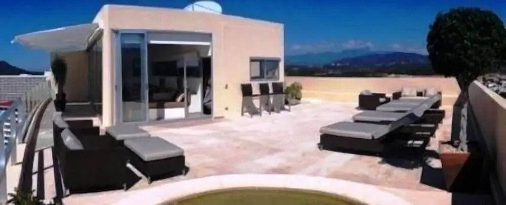 Villa Naivi Brisas 4BR by Villas HK28