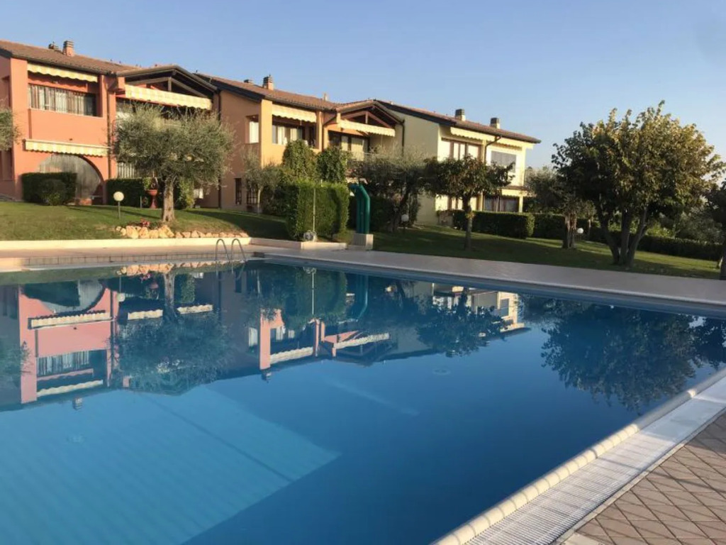 THE VILLAGE MIRó (LAZ240)