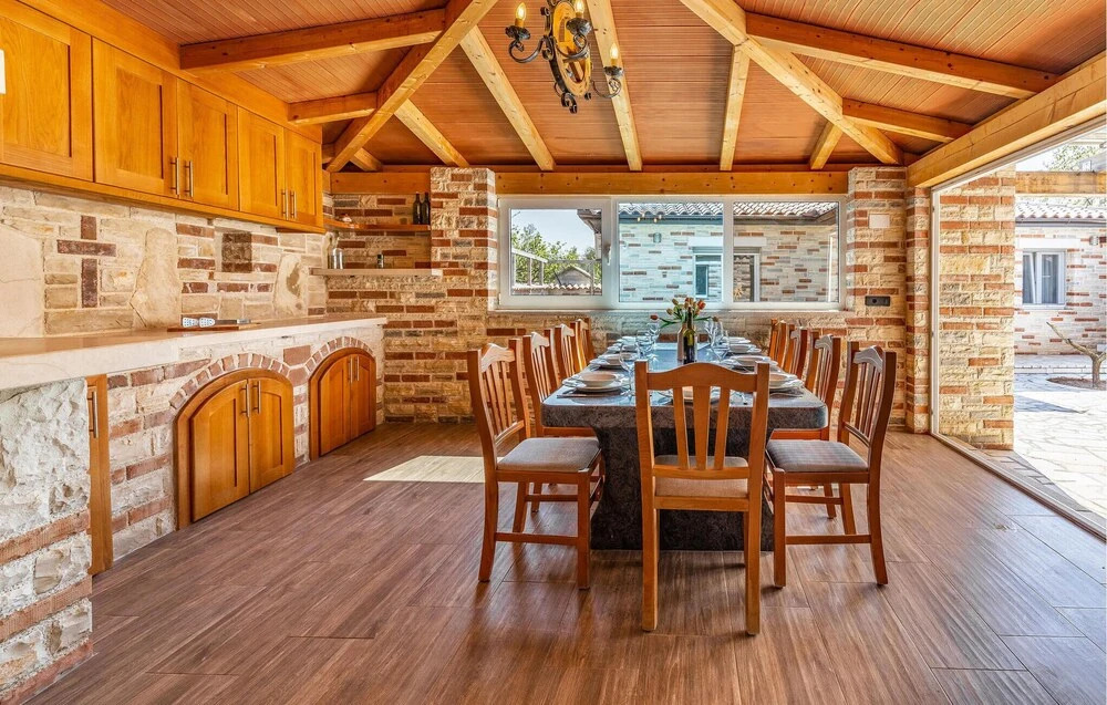 Awesome Home In Medulin With Sauna