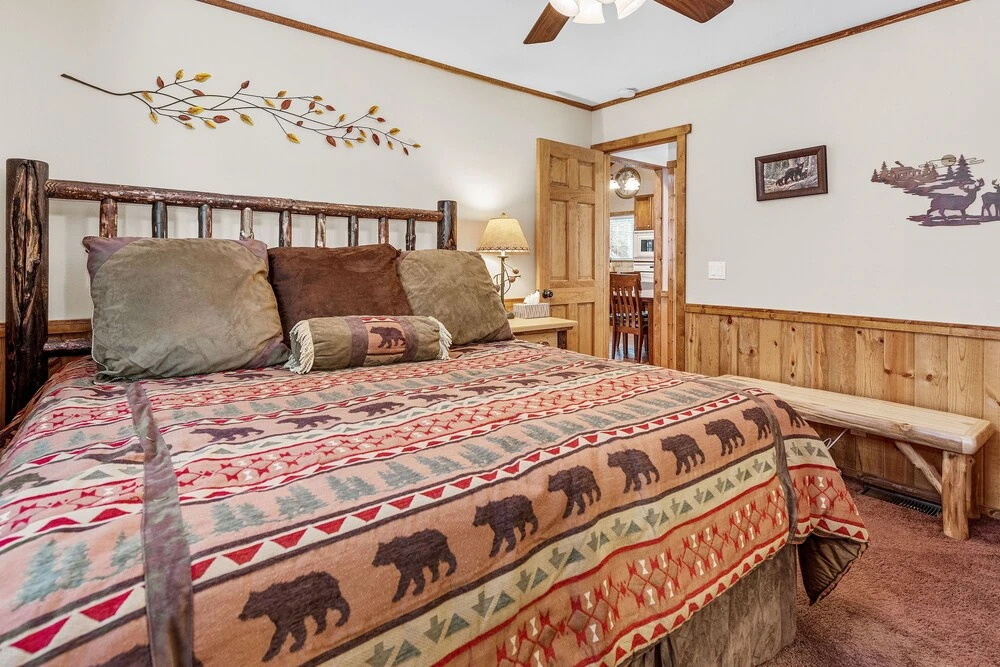 Blue Jay Chalet - Classic Mountain Cabin In One Of Big Bear's Quietest Neighborhoods! 1 Bedroom Cabin