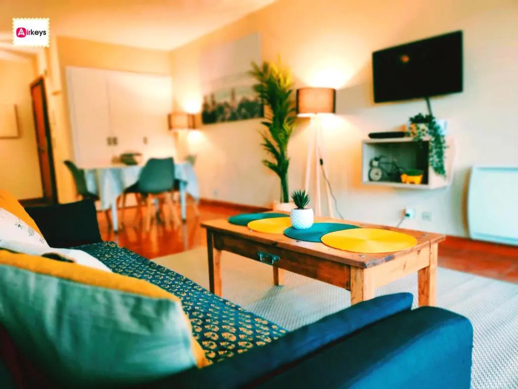 Grand Studio Azur Avec Terrasse - Vieil Antibes