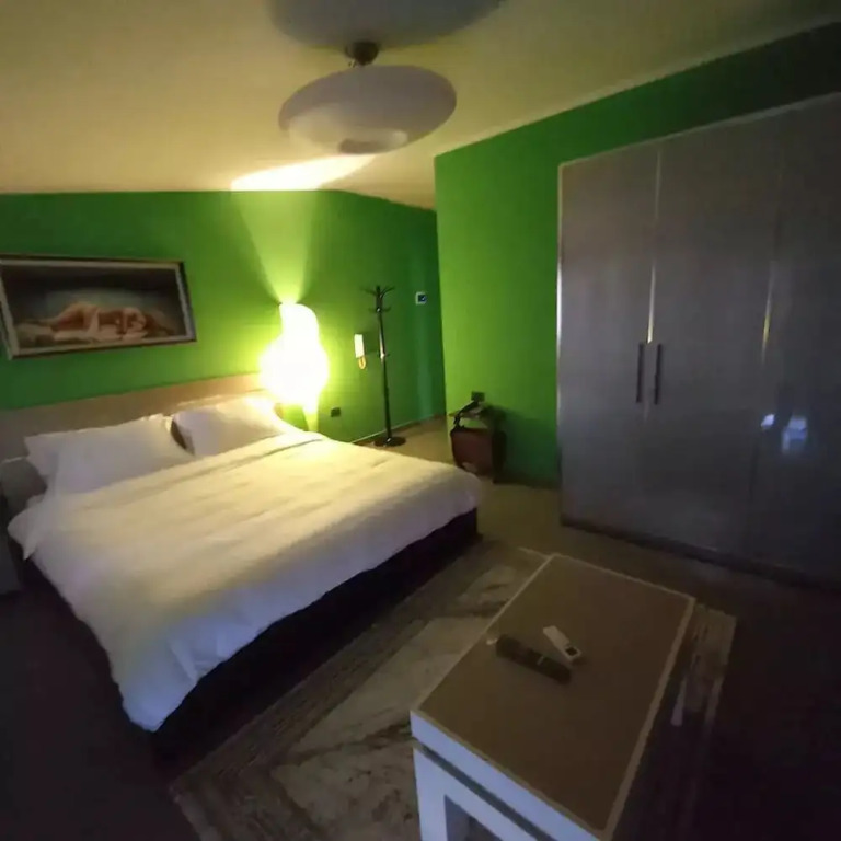 Ethan Hotel