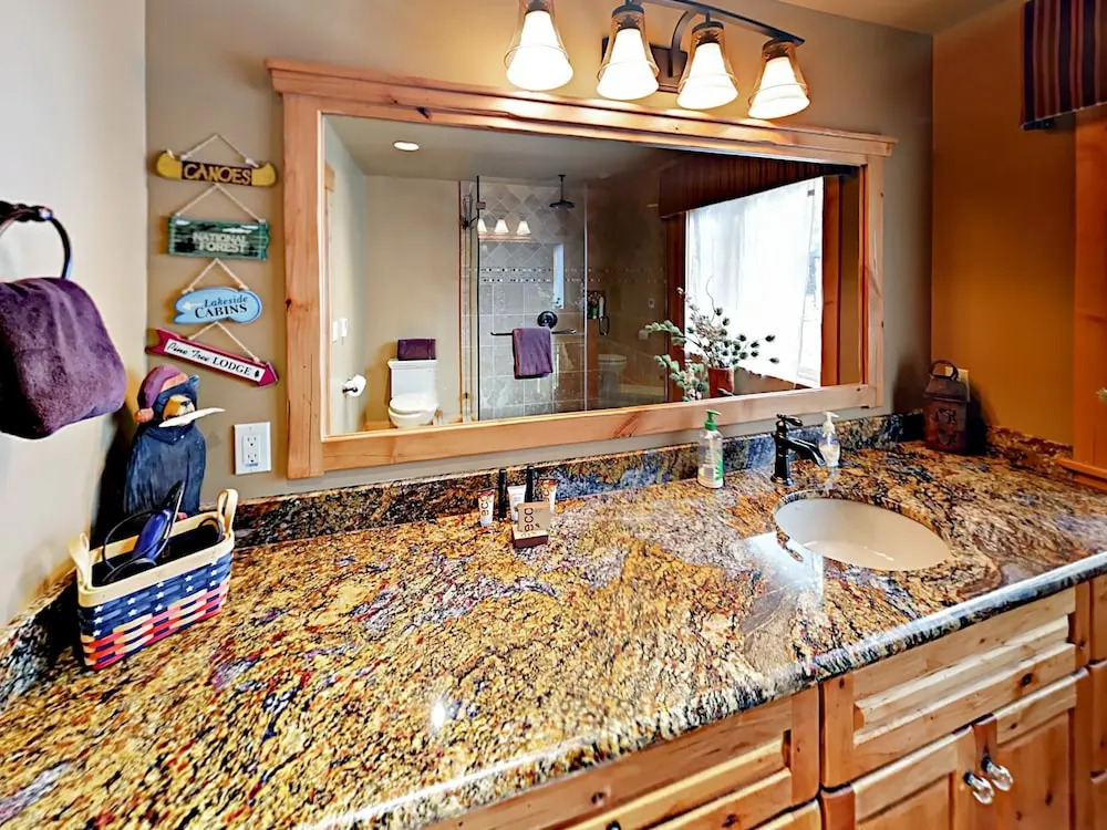 Lakefront 4BR Kings Beach Condo by RedAwning