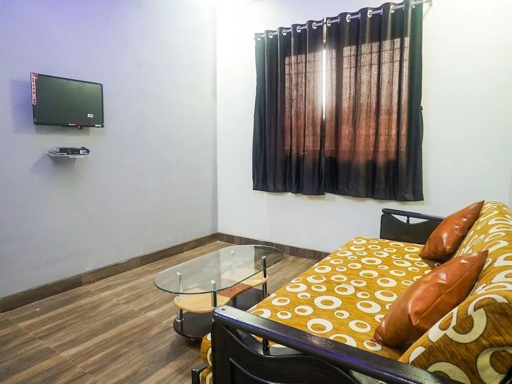 OYO Flagship 13612 PK Residency