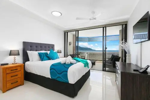 Cairns Luxury Waterfront Apartment