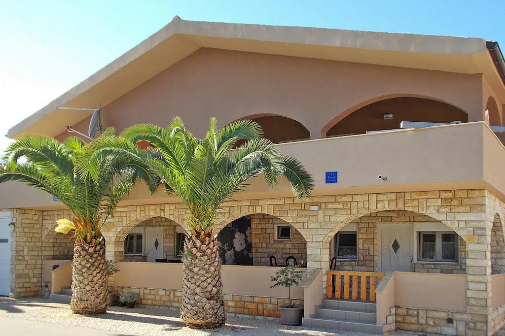 Apartment in Vir with a barbecue
