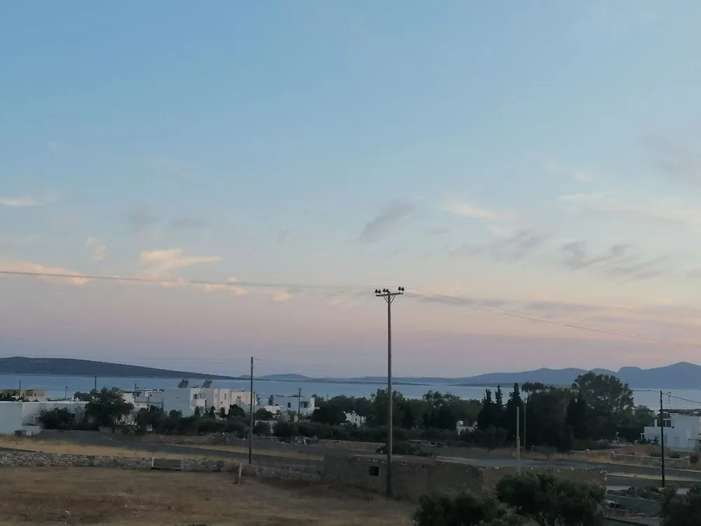 Paros King Luxury Apartments